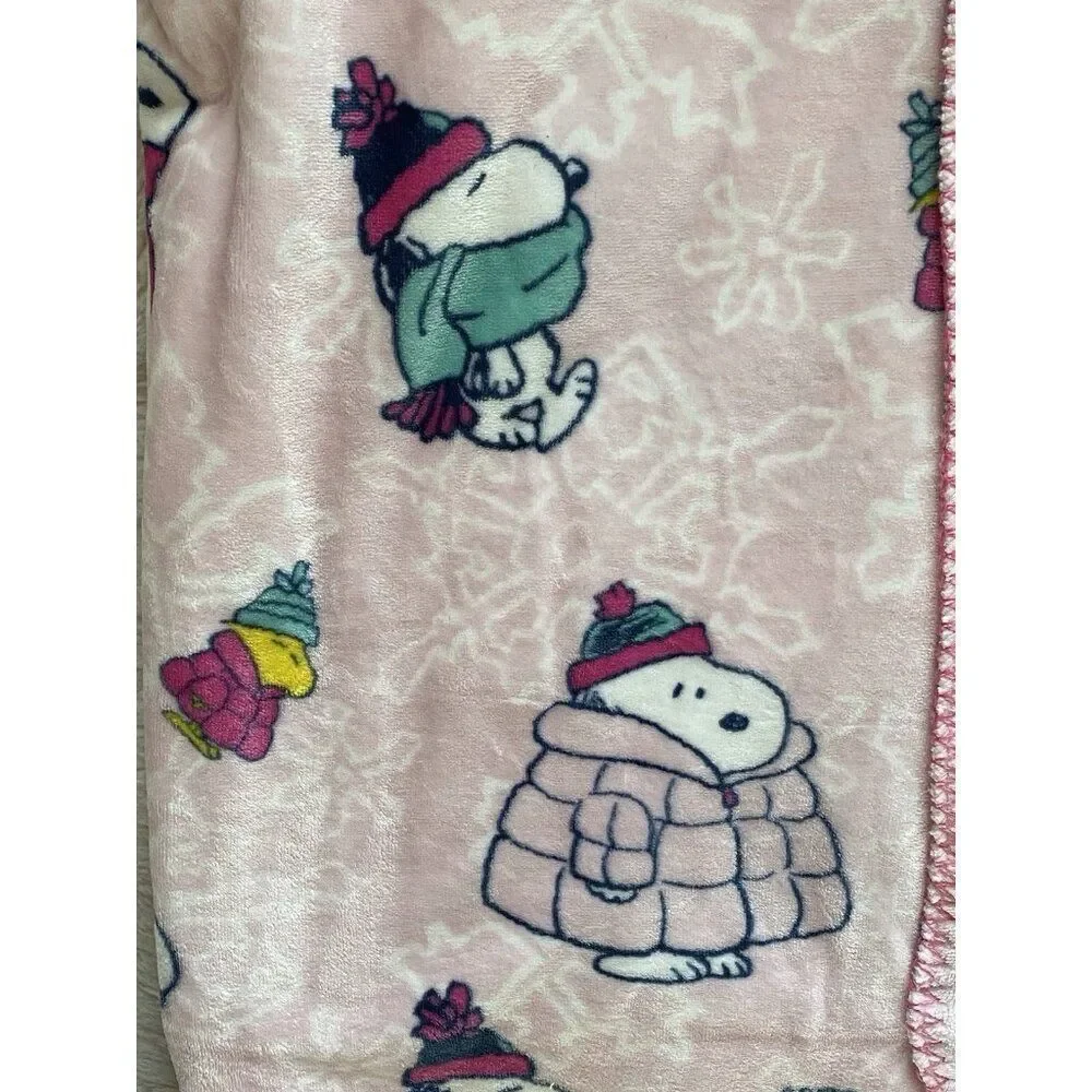 Peanuts Snoopy Woodstock Puffer Jacket Puffy Coat Throw Blanket 50‎ X 70” Pink